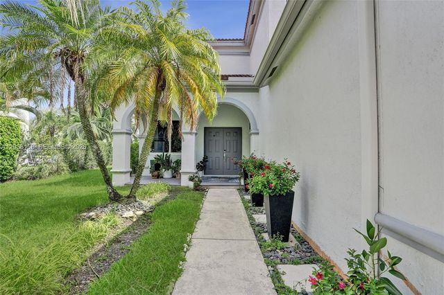 1216 Chinaberry Drive, Weston, FL 33327