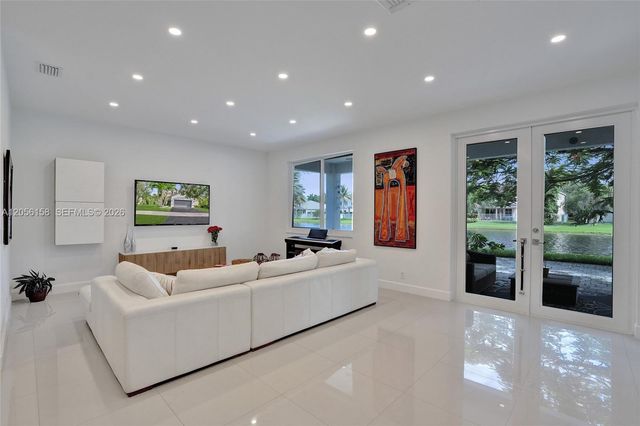 1216 Chinaberry Drive, Weston, FL 33327