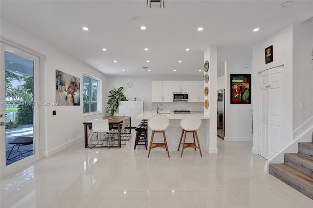 1216 Chinaberry Drive, Weston, FL 33327