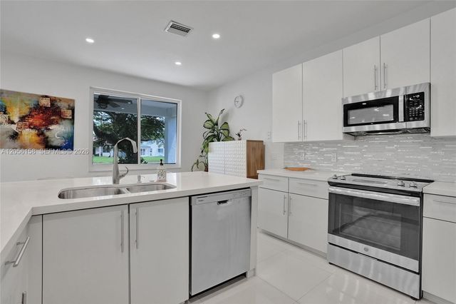 1216 Chinaberry Drive, Weston, FL 33327