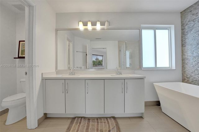 1216 Chinaberry Drive, Weston, FL 33327