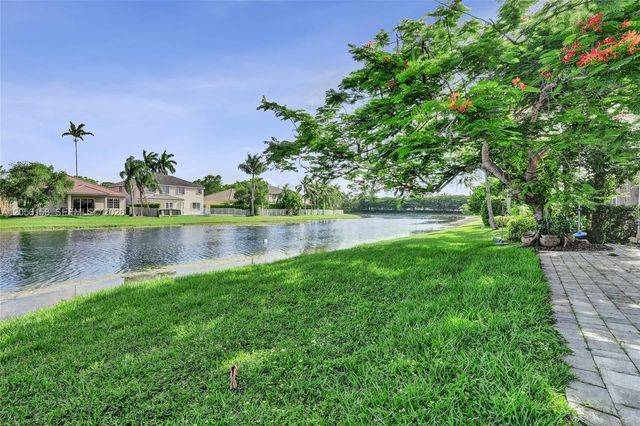 1216 Chinaberry Drive, Weston, FL 33327