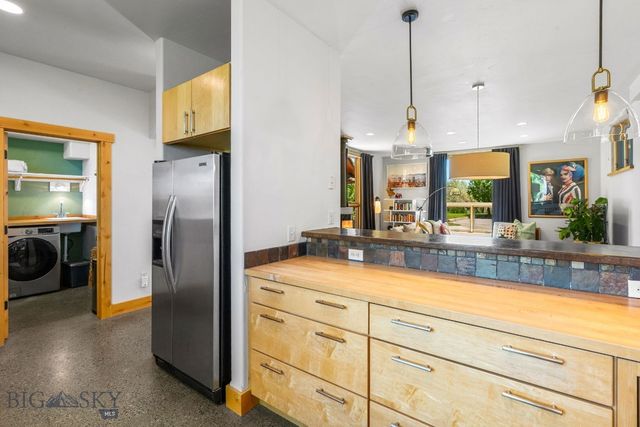 213 Turtle Way, Bozeman, MT 59715