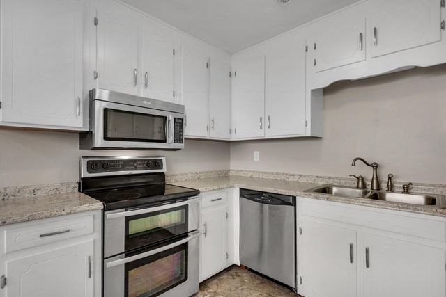 266 Honeysuckle Way, Niceville, FL 32578