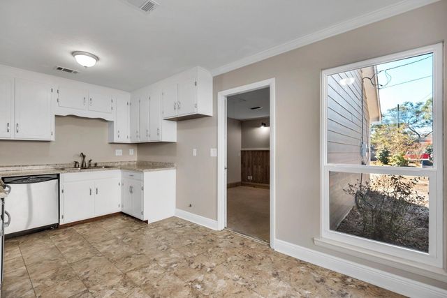 266 Honeysuckle Way, Niceville, FL 32578