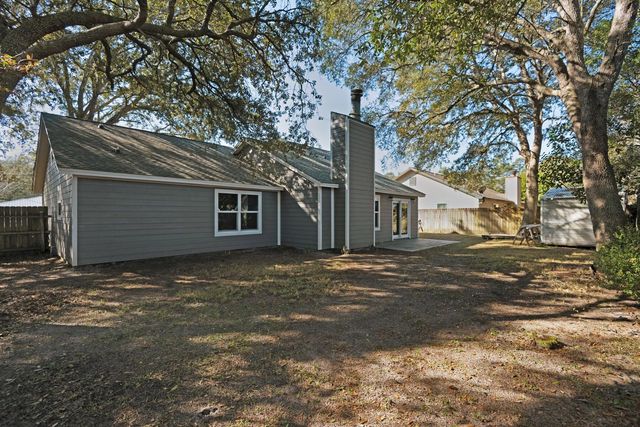 266 Honeysuckle Way, Niceville, FL 32578