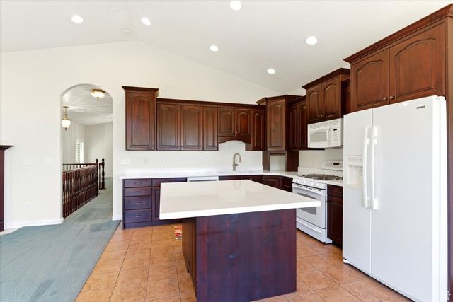 679 EDGEWOOD DR, North Salt Lake, UT 84054