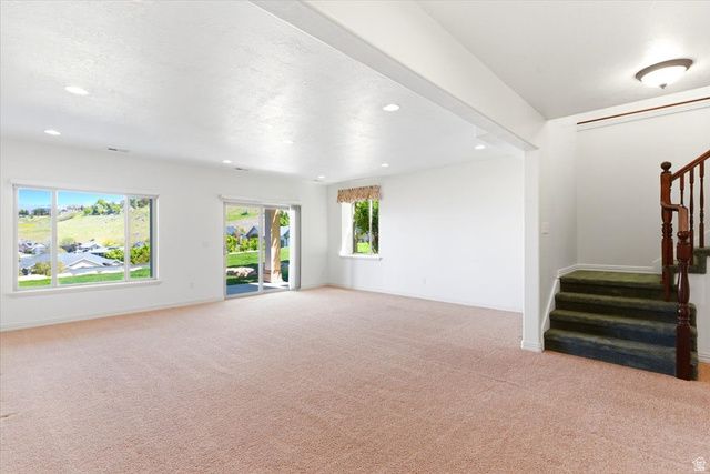 679 EDGEWOOD DR, North Salt Lake, UT 84054