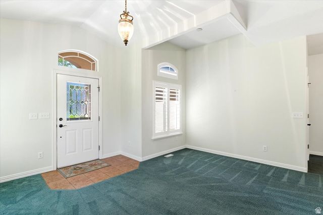 679 EDGEWOOD DR, North Salt Lake, UT 84054