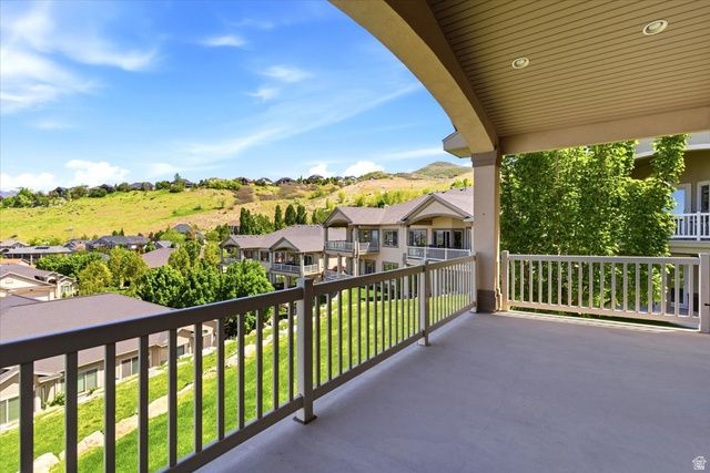 679 EDGEWOOD DR, North Salt Lake, UT 84054