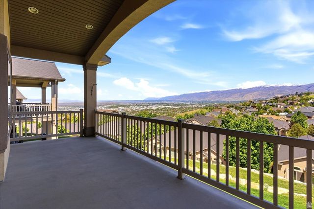 679 EDGEWOOD DR, North Salt Lake, UT 84054