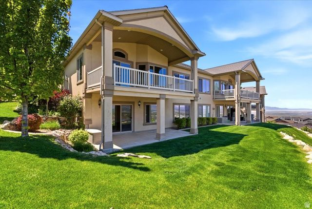 679 EDGEWOOD DR, North Salt Lake, UT 84054