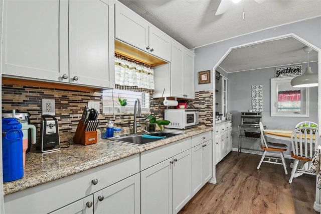 3902 JULIE DRIVE, Wesley Chapel, FL 33543