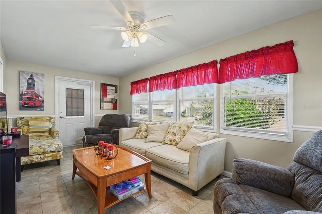 3902 JULIE DRIVE, Wesley Chapel, FL 33543