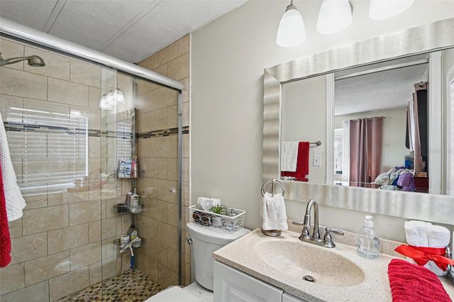 3902 JULIE DRIVE, Wesley Chapel, FL 33543