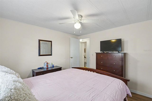 3902 JULIE DRIVE, Wesley Chapel, FL 33543