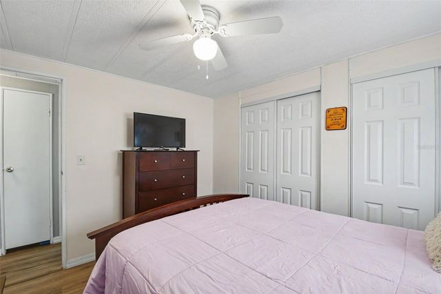 3902 JULIE DRIVE, Wesley Chapel, FL 33543