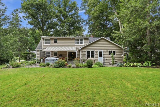 77 South Lane, Orchard Park, NY 14127