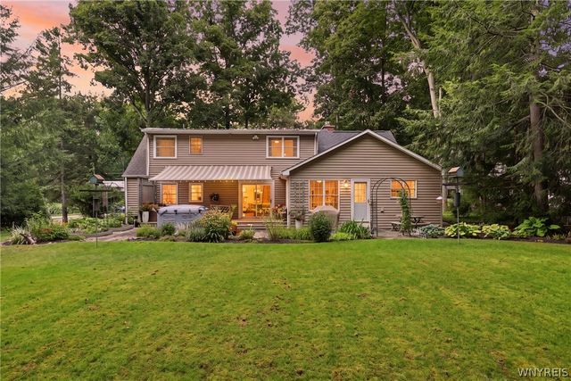 77 South Lane, Orchard Park, NY 14127