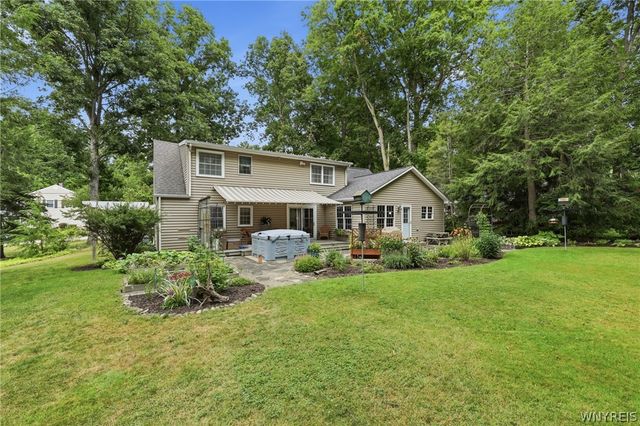 77 South Lane, Orchard Park, NY 14127