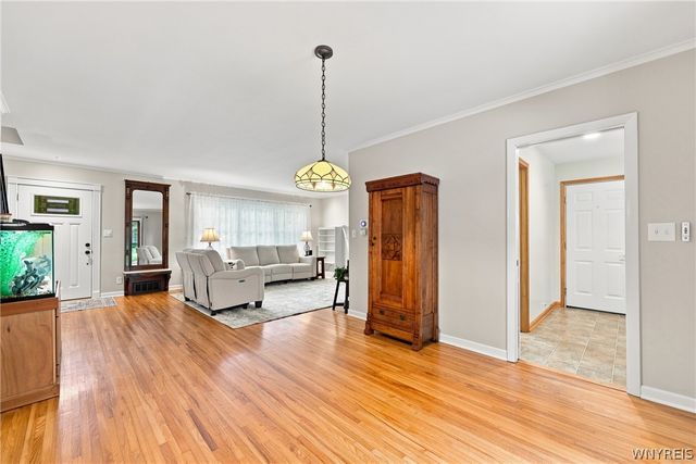 77 South Lane, Orchard Park, NY 14127