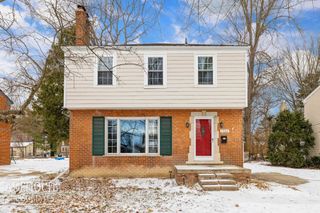 1764 PRESTWICK Road, Grosse Pointe Woods, MI 48236