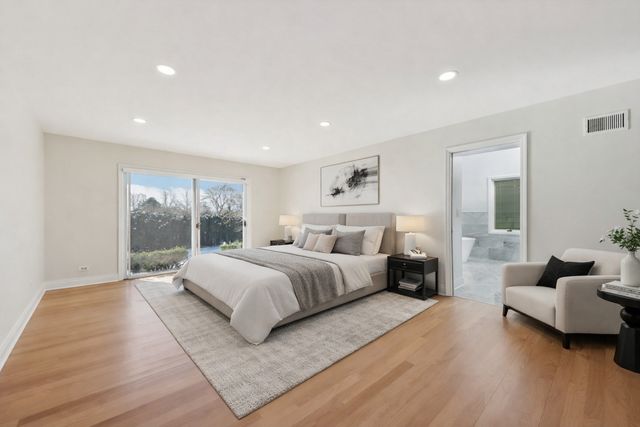 3623 Pebble Beach Road, Northbrook, IL 60062