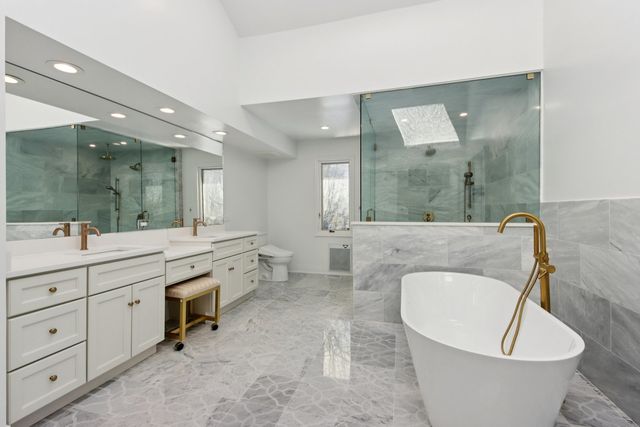 3623 Pebble Beach Road, Northbrook, IL 60062