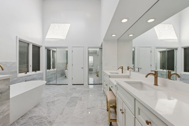 3623 Pebble Beach Road, Northbrook, IL 60062