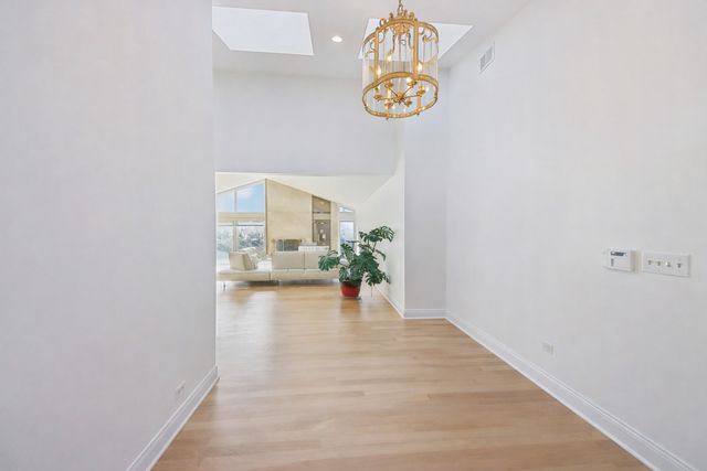 3623 Pebble Beach Road, Northbrook, IL 60062