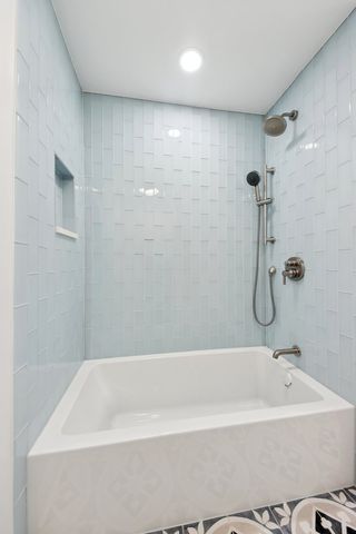 3623 Pebble Beach Road, Northbrook, IL 60062