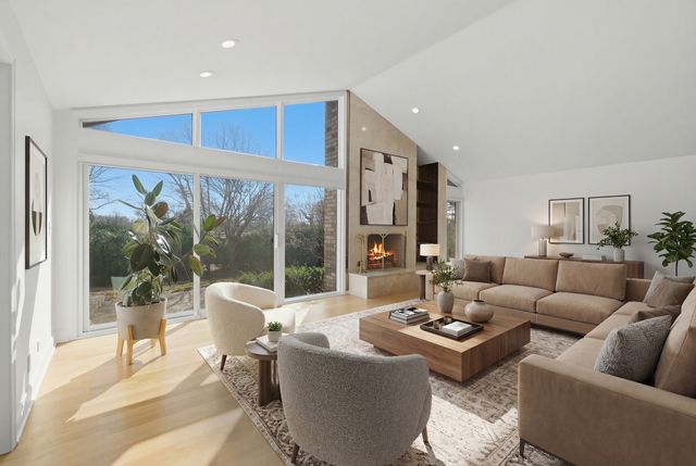 3623 Pebble Beach Road, Northbrook, IL 60062