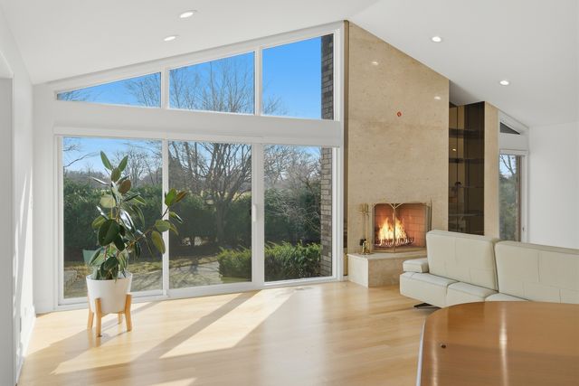 3623 Pebble Beach Road, Northbrook, IL 60062