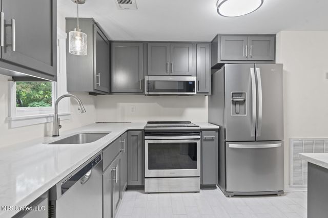 22843 Saucier Fairley Road, Saucier, MS 39574