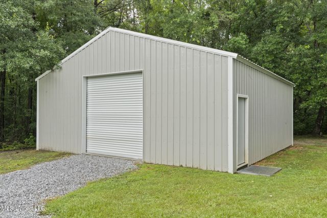 22843 Saucier Fairley Road, Saucier, MS 39574