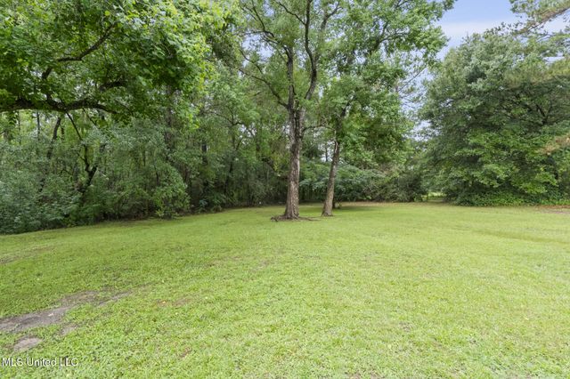 22843 Saucier Fairley Road, Saucier, MS 39574