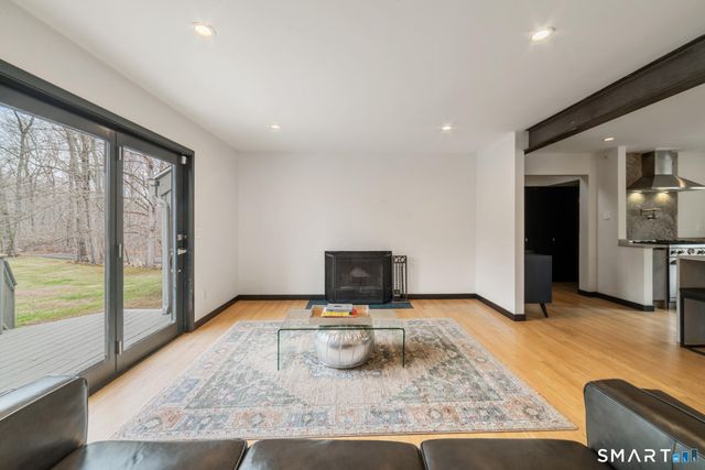 14 Fox Ridge, Guilford, CT 06437