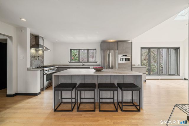 14 Fox Ridge, Guilford, CT 06437