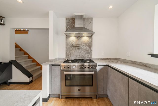 14 Fox Ridge, Guilford, CT 06437