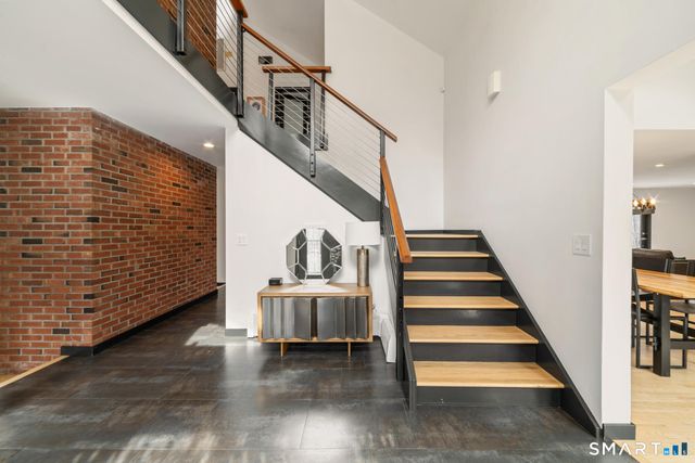 14 Fox Ridge, Guilford, CT 06437