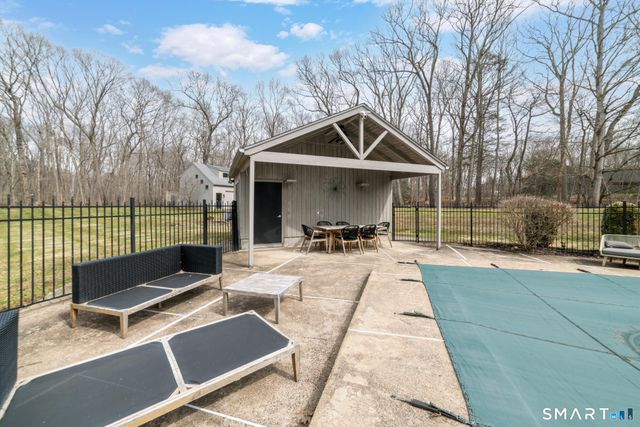 14 Fox Ridge, Guilford, CT 06437