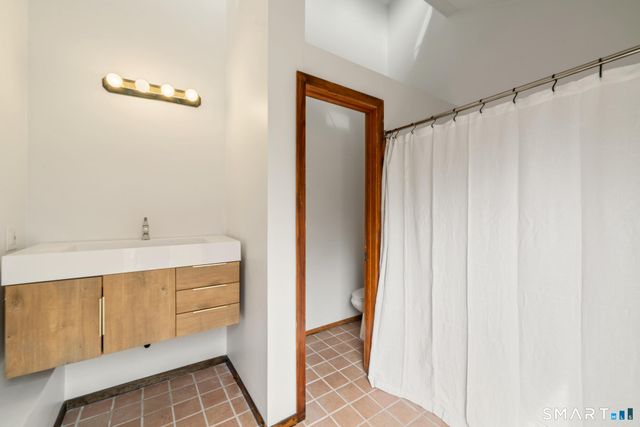 14 Fox Ridge, Guilford, CT 06437