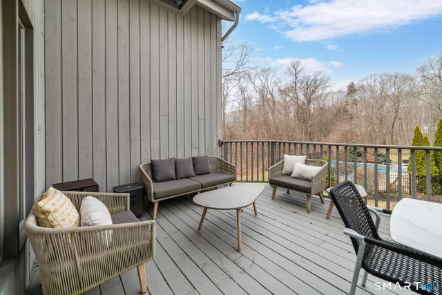 14 Fox Ridge, Guilford, CT 06437