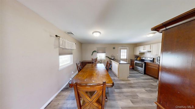 61 Manchester Road, Huntington, NY 11743
