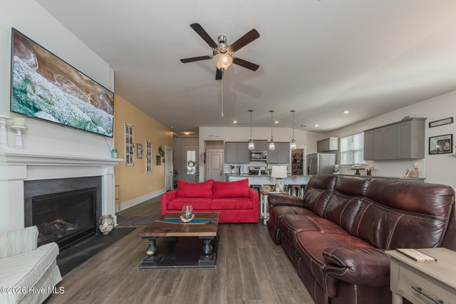 209 Edgewater Way, Holly Ridge, NC 28445