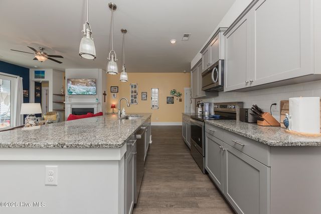 209 Edgewater Way, Holly Ridge, NC 28445