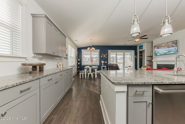 209 Edgewater Way, Holly Ridge, NC 28445