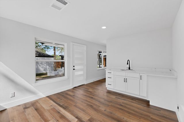 3535 Holliday Road, Dallas, TX 75224