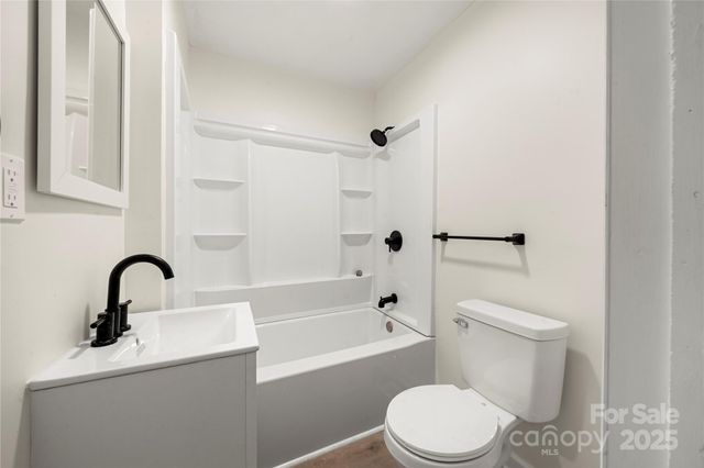 314 S Holland Street, Dallas, NC 28034
