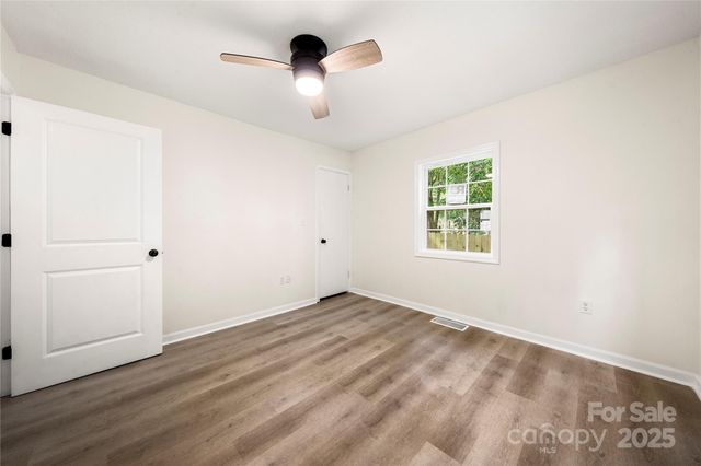 314 S Holland Street, Dallas, NC 28034